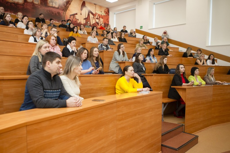 В УГТУ обсудили профессиональное будущее абитуриентов с их родителями

