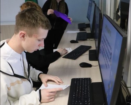 В Национальной библиотеке Коми стартовал стратегический тур для молодежи 