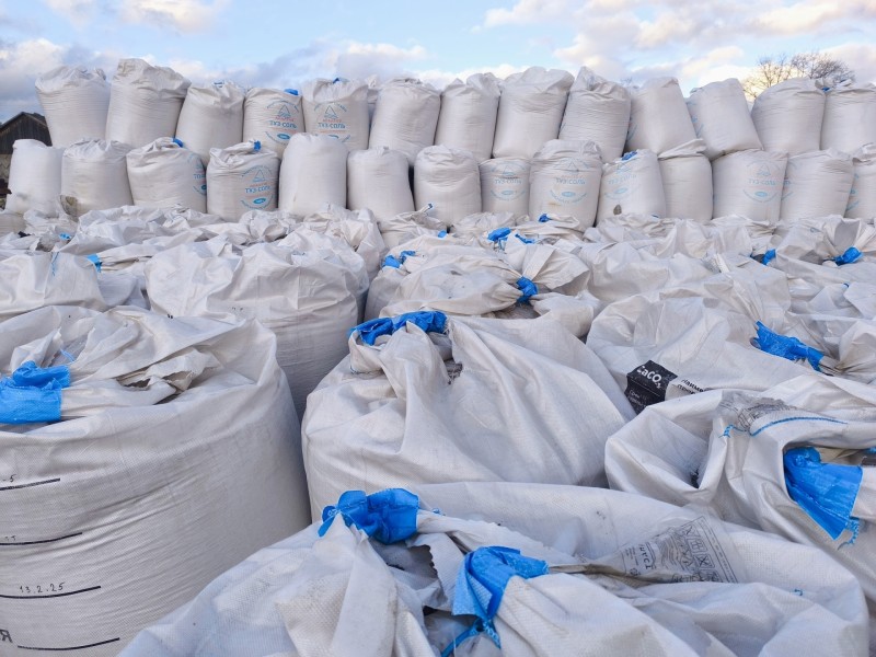 Дорожники Сыктывкара ответили, почему тротуары города не посыпают мраморной крошкой