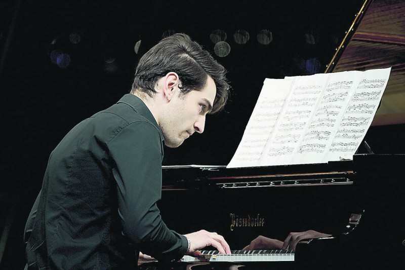 Театр оперы и балета Коми приглашает на вечер симфонической музыки "Свет. Страсть. Любовь. Скрябин, Бизе, Щедрин"