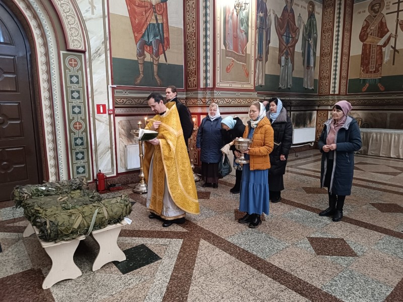 В звоннице Свято-Стефановского собора изготавливают снаряжение для участников СВО