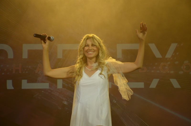 Три дня в аэропорту: рейс застрявшей в Усинске группы Reflex прибыл после шумихи в СМИ