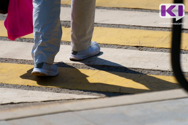 В декабре на дорогах Сыктывкара появится свыше 230 проекционных проекторов на пешеходных переходах