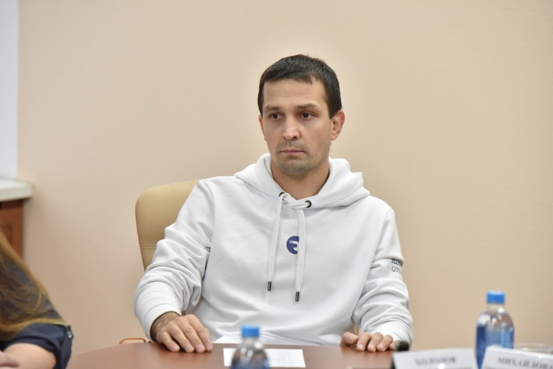 В Сыктывкаре продавцы вейпов подсадили на "парилки" бабушек и дедушек 