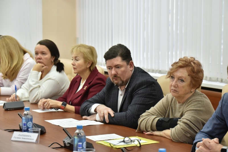 Полный запрет вейпов - не вариант решения проблемы, мы должны воспитать поколение, которое не захочет их употреблять - Андрей Безносиков 