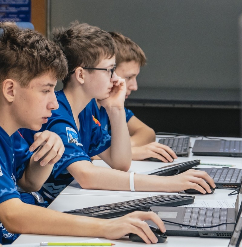 Команда лицеистов из Инты победила в финале Национальной технологической олимпиады Junior
