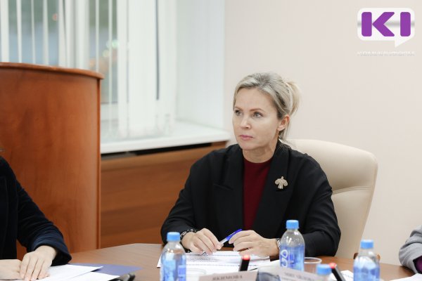 Зампред правительства Коми Наталья Якимова предложила депутатам формировать список надежных подрядчиков для капремонта школ