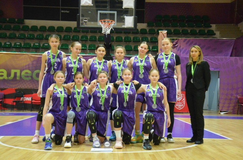 Сыктывкарские баскетболистки стали вторыми на первенстве СЗФО