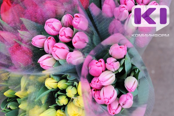 Жительница Коми, надеясь получить цветы на день рождения, лишилась 300 тысяч рублей