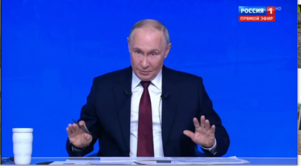 Задачу снижения инфляции в целом удается решать - Путин