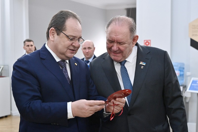 Партийцы "Единой России" в Коми исполнят новогодние мечты детей