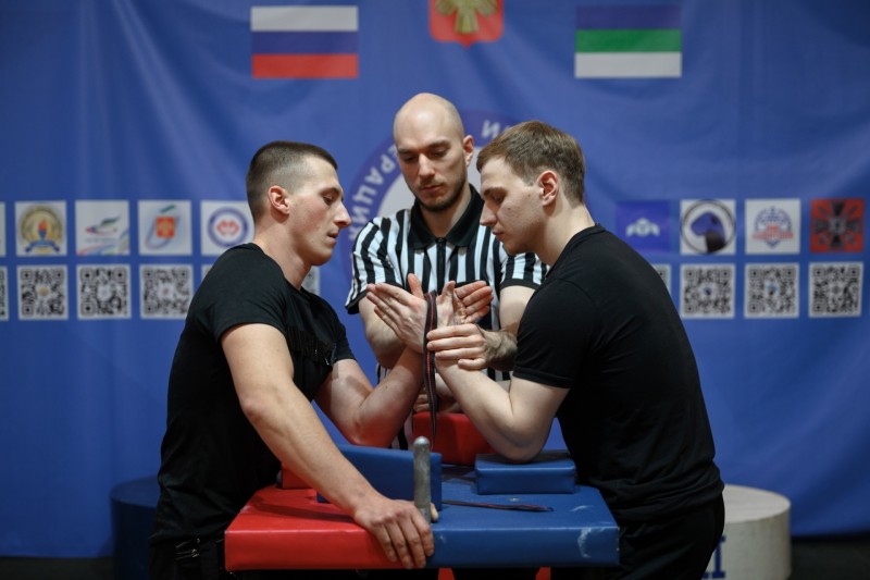 Впервые за долгое время в Сыктывкаре прошли соревнования по армрестлингу