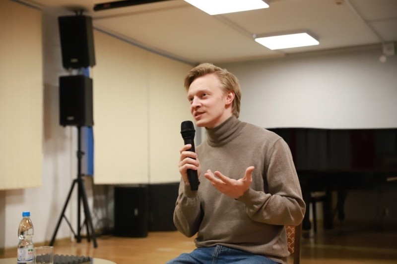 В Колледже искусств Коми прошла творческая встреча с дирижером Мариинского театра