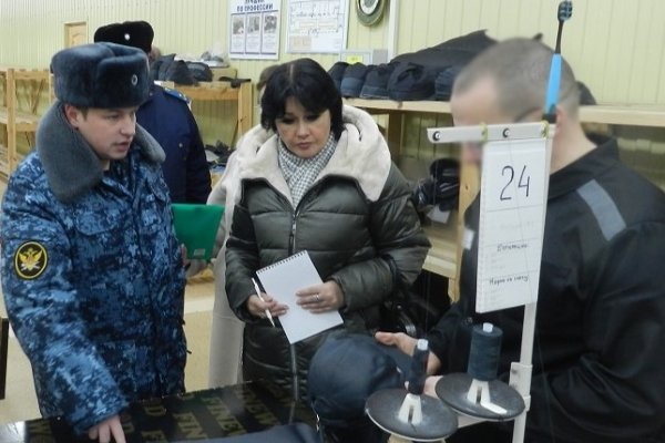 Омбудсмен Коми и представитель Общественного совета при УФСИН Коми посетили колонию в Печоре

