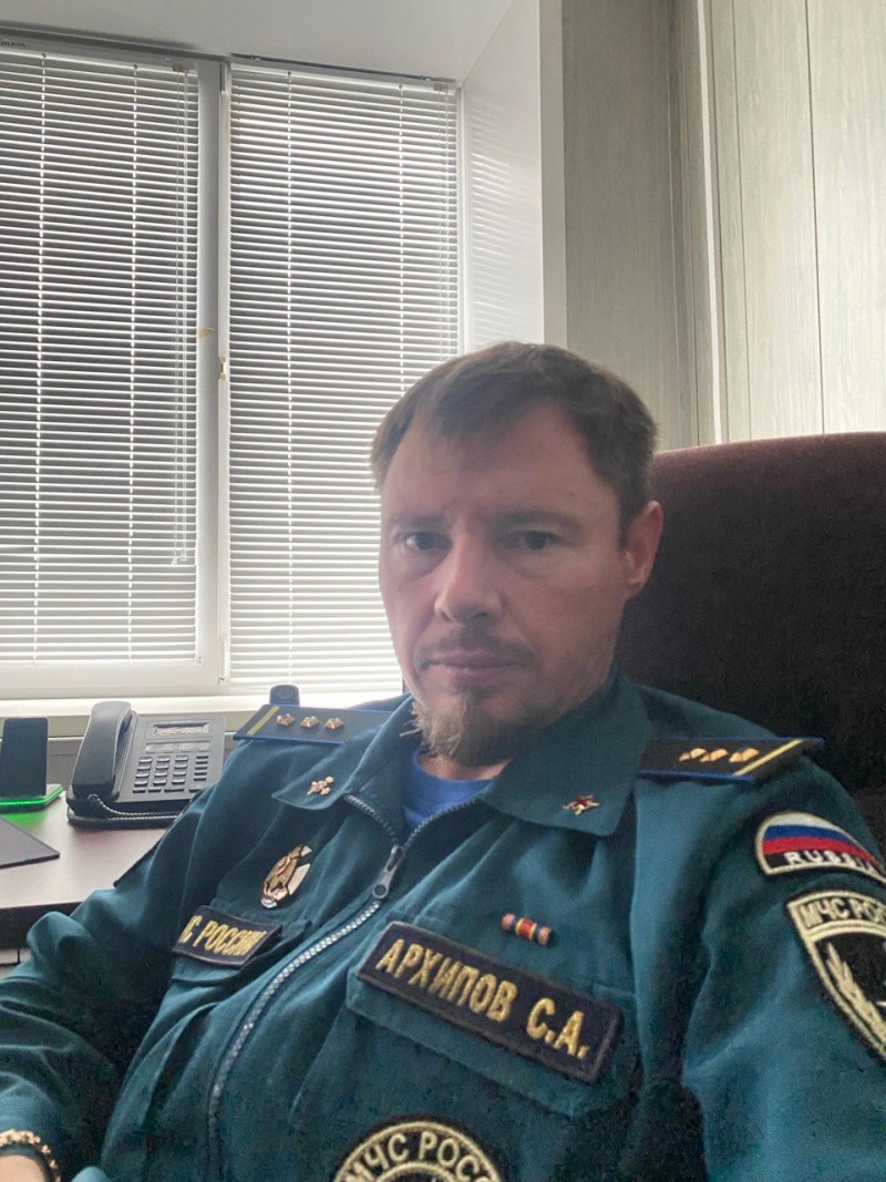 Как дочери-хоккеистки помогают горноспасателю Сергею Архипову оставаться суперпапой, когда все рушится