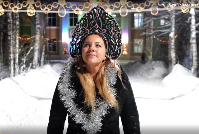 Сотрудницы "ЛУКОЙЛа" и их дети примерили образы русских красавиц в уникальных кокошниках