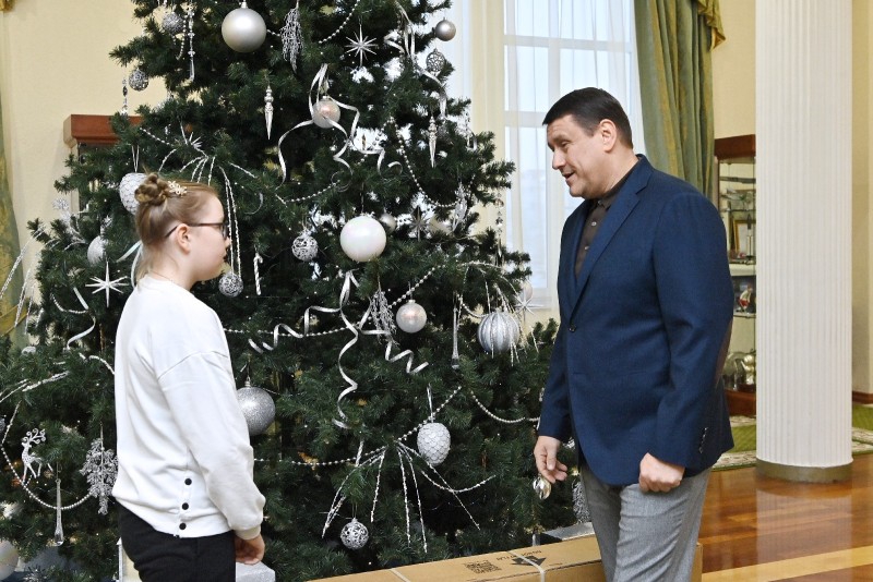 Дмитрий Братыненко исполнил желание 10-летней Софьи из Сыктывкара