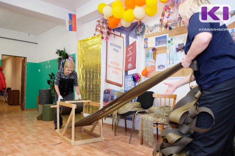 Волонтеры Усть-Вымского района объявили сбор на изготовление масксетей для фронта