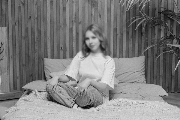 В Сыктывкаре прощаются с 19-летней сотрудницей полиции, погибшей после взрыва гранаты в учебном центре МВД