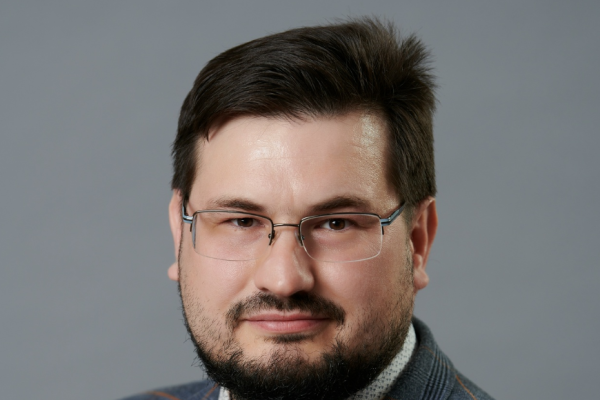 Экс-руководитель Колледжа искусств Коми Степан Кубик стал замдиректора департамента культуры Ямала