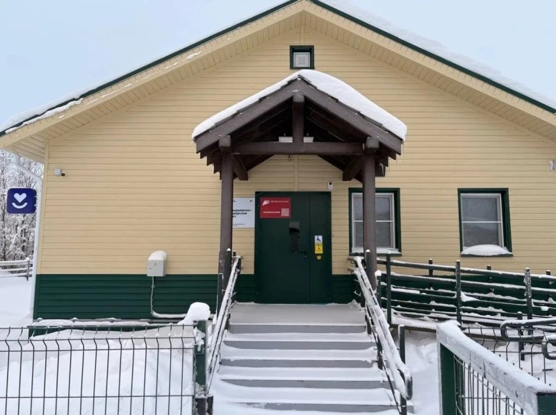 Жители усинского Усадора получили новый фельдшерско-акушерский пункт