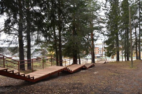 В Койгородском районе продолжат благоустройство парковой зоны возле Центра культуры
