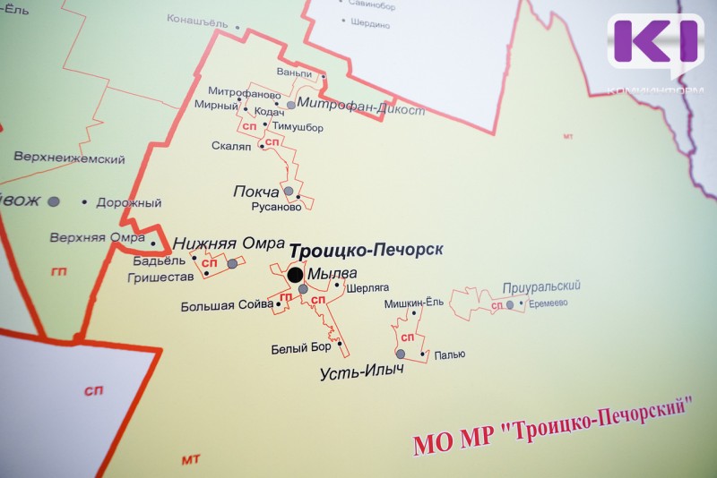 В Троицко-Печорском районе автоцистерна перегородила проезд в Русаново 