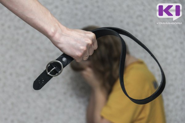 Мать, лишенная родительских прав, обязана выплатить дочери 80 тысяч рублей за моральный вред