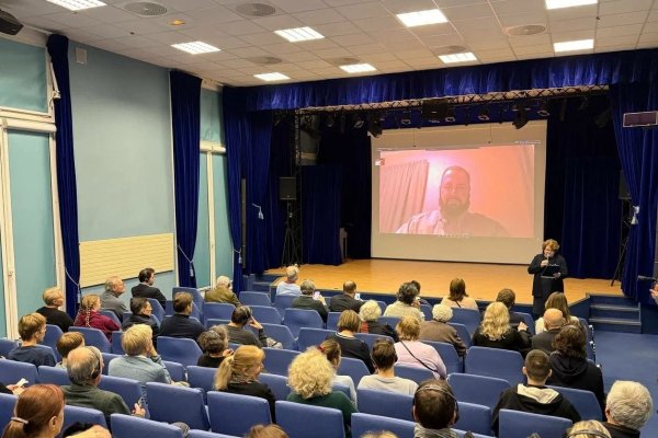 Память о мужестве ленинградцев связала молодежь Коми с шестью странами мира
