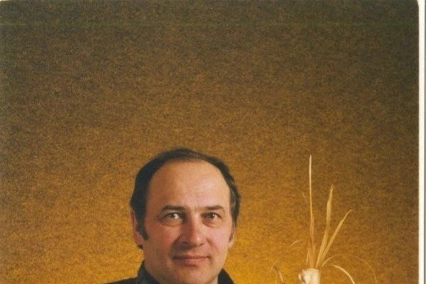 Ушел из жизни резчик по дереву и капу ухтинец Виктор Кустов