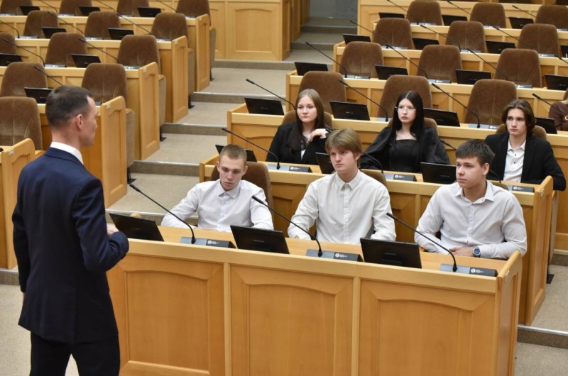 Зампред Госсовета РК Станислав Кочев: Молодежный парламент Коми требует обновления подходов к отбору