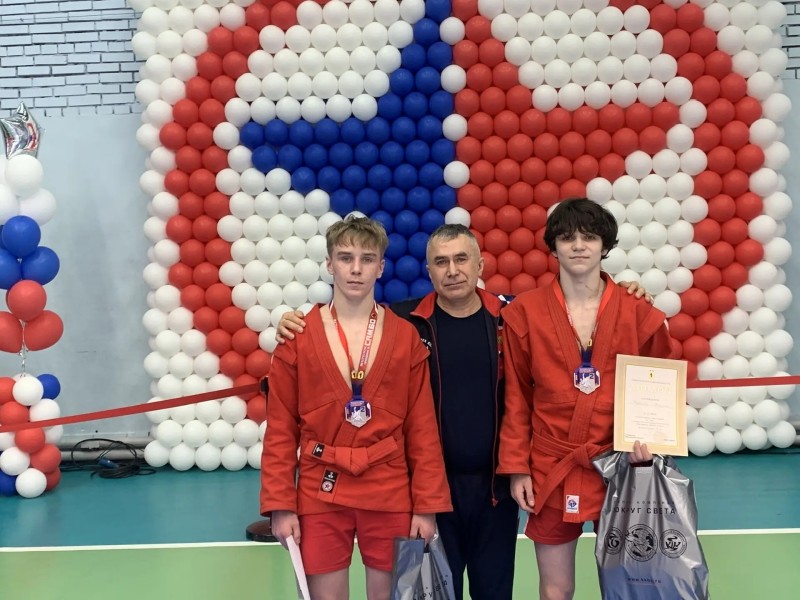 Серебро завоевали самбисты Коми на Всероссийских соревнованиях в Ярославле