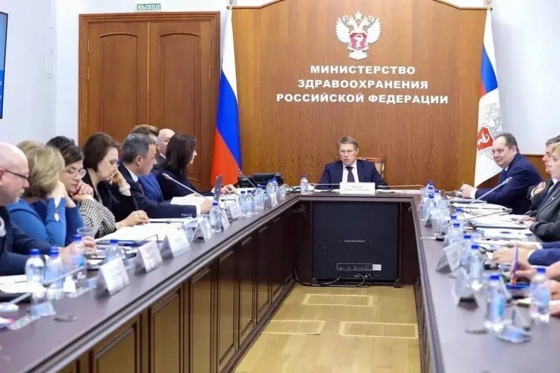 Ростислав Гольдштейн и Михаил Мурашко обсудили развитие здравоохранения в Республике Коми