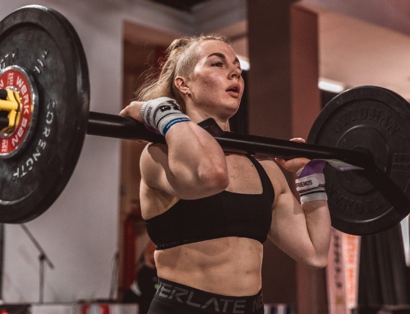 Юлия Кванских победила на международном турнире по кроссфиту Eurasia Throwdown