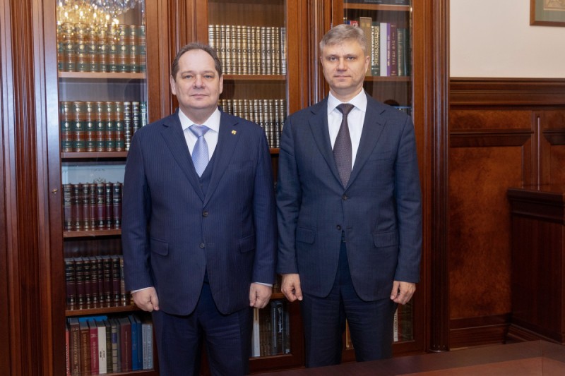 Ростислав Гольдштейн обсудил с Олегом Белозёровым вопросы развития железнодорожной отрасли в Коми