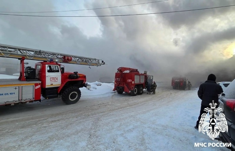 Причиной пожара на автобусной стоянке в Сыктывкаре стала неисправность электрооборудования транспорта