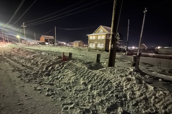 Водителя снегохода с множественными переломами госпитализировали в Усть-Цильме
