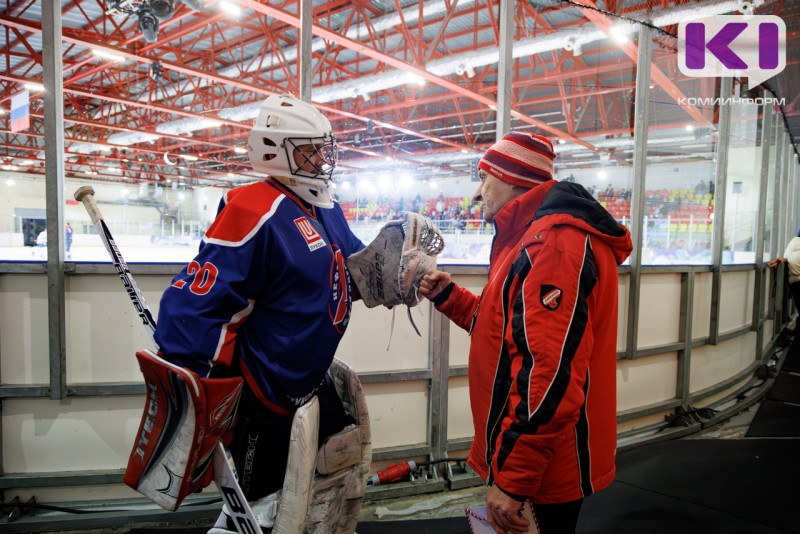 Прогноз тренера "Ухтанефтегаза": кто станет обладателем кубка главы Коми по хоккею с шайбой 