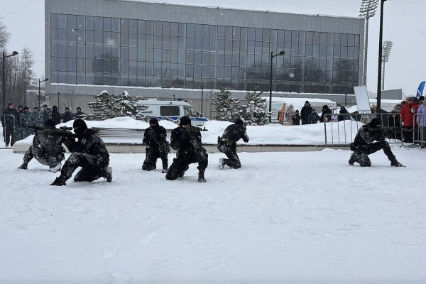 В Сыктывкаре росгвардейцы приняли участие в праздновании Дня защитников Отечества