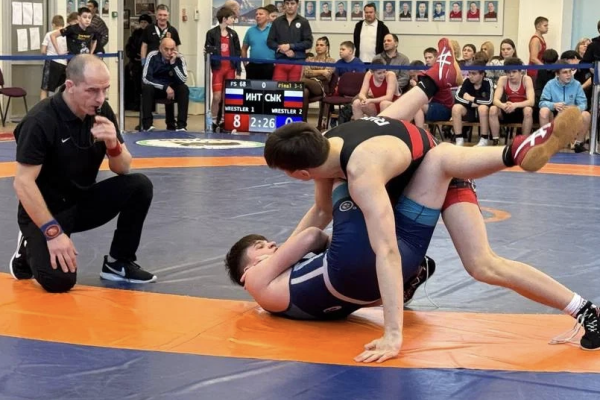 В Выльгорте определили сильнейшую команду юных борцов Республики Коми