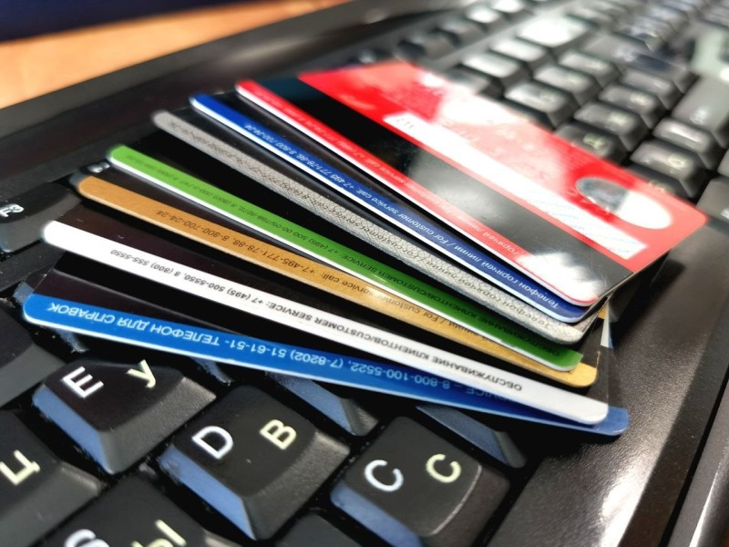 Финансовая среда: банковские карты для детей

