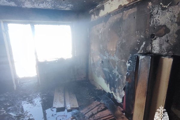 На пожаре в п.Северный эвакуировали пять человек