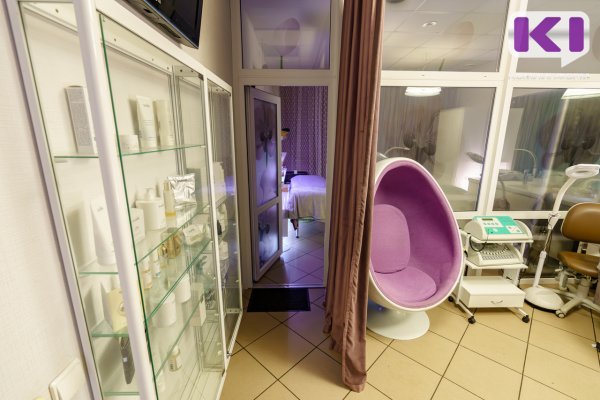 Авито Услуги и Нетмонет: россияне стали оставлять на 12% больше чаевых мастерам парикмахерских и салонов красоты