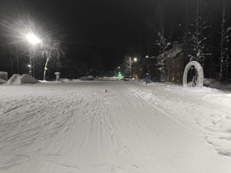 В Ухте под колеса авто попали 83-летняя женщина и 4-летняя девочка