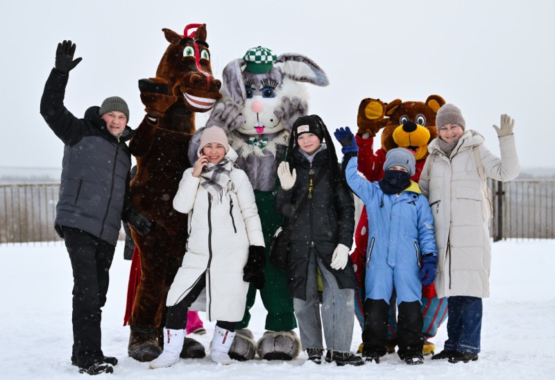 Сотрудники группы компаний "Тайга" приняли участие в семейных гуляньях  