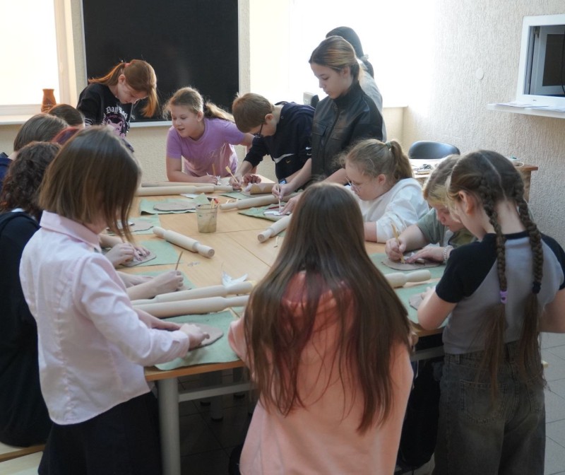 ЛУКОЙЛ поддержал юных гончаров из Сыктывкара

