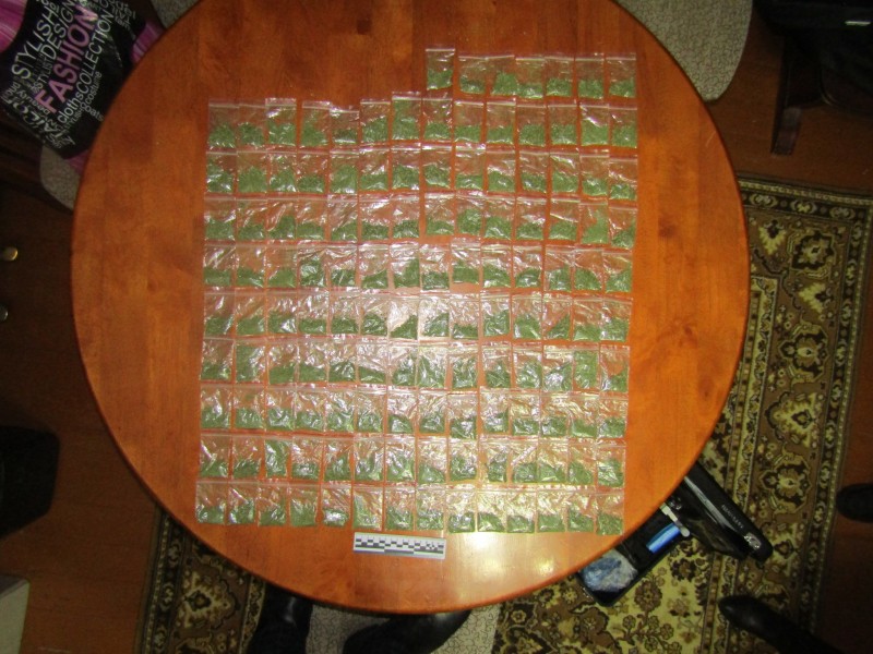 В Воркуте полицейские изъяли у местного жителя крупную партию марихуаны