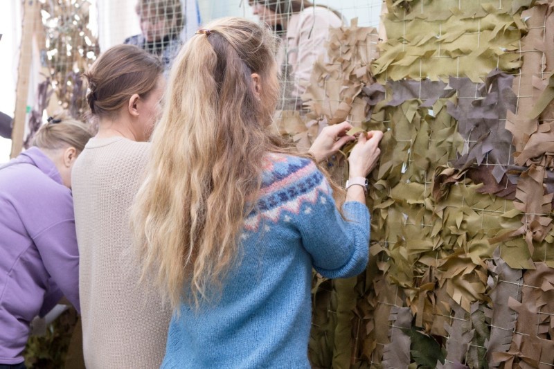 Волонтеры АО "Транснефть – Север" приняли участие в акции по плетению маскировочных сетей

