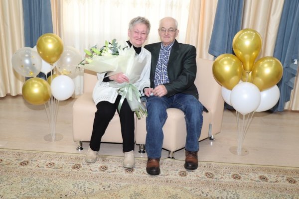 50 лет вместе: в интинском ЗАГСе поздравили золотых юбиляров

