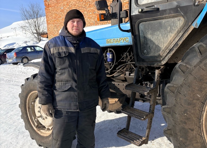 Работа на селе: житель Межадора после армии нашёл специальность по душе на малой родине